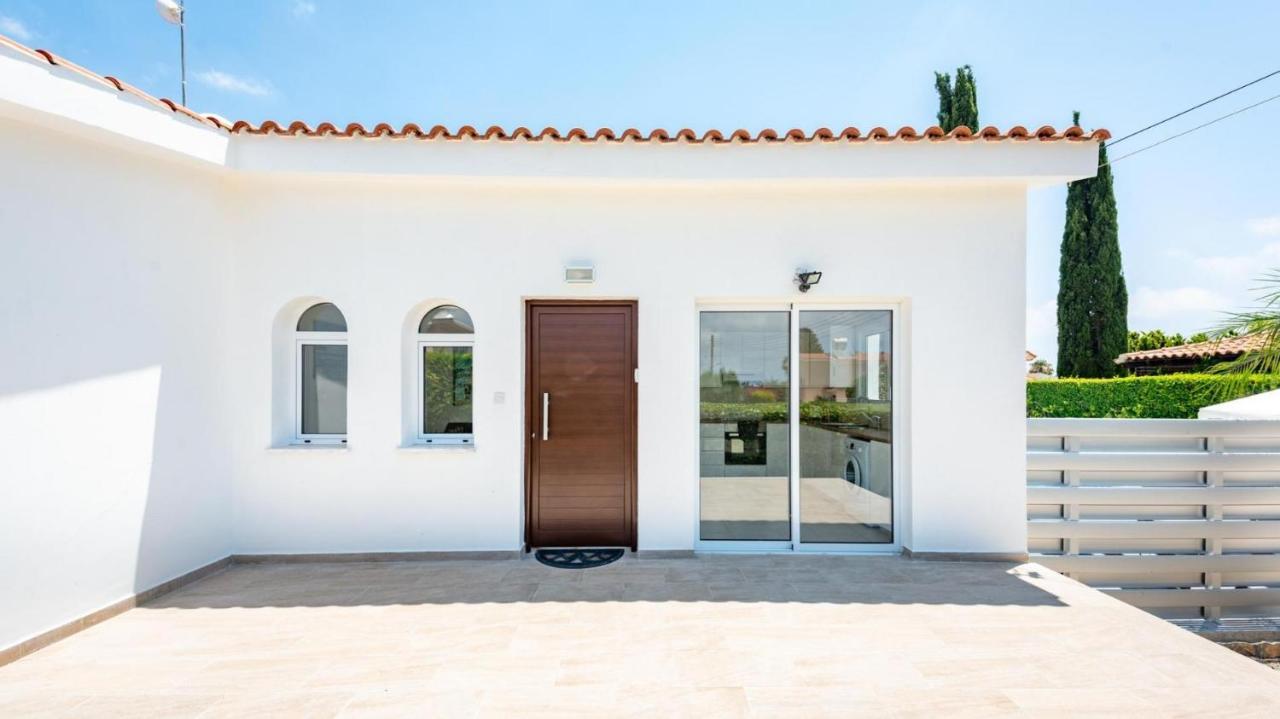 Bungalow Mikaella By Ezoria Villas Korall-öböl Kültér fotó