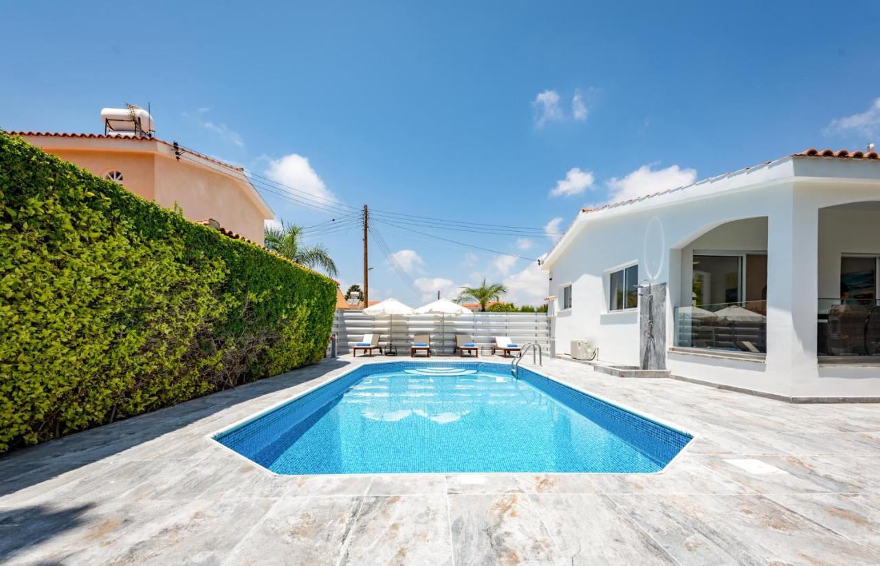 Bungalow Mikaella By Ezoria Villas Korall-öböl Kültér fotó