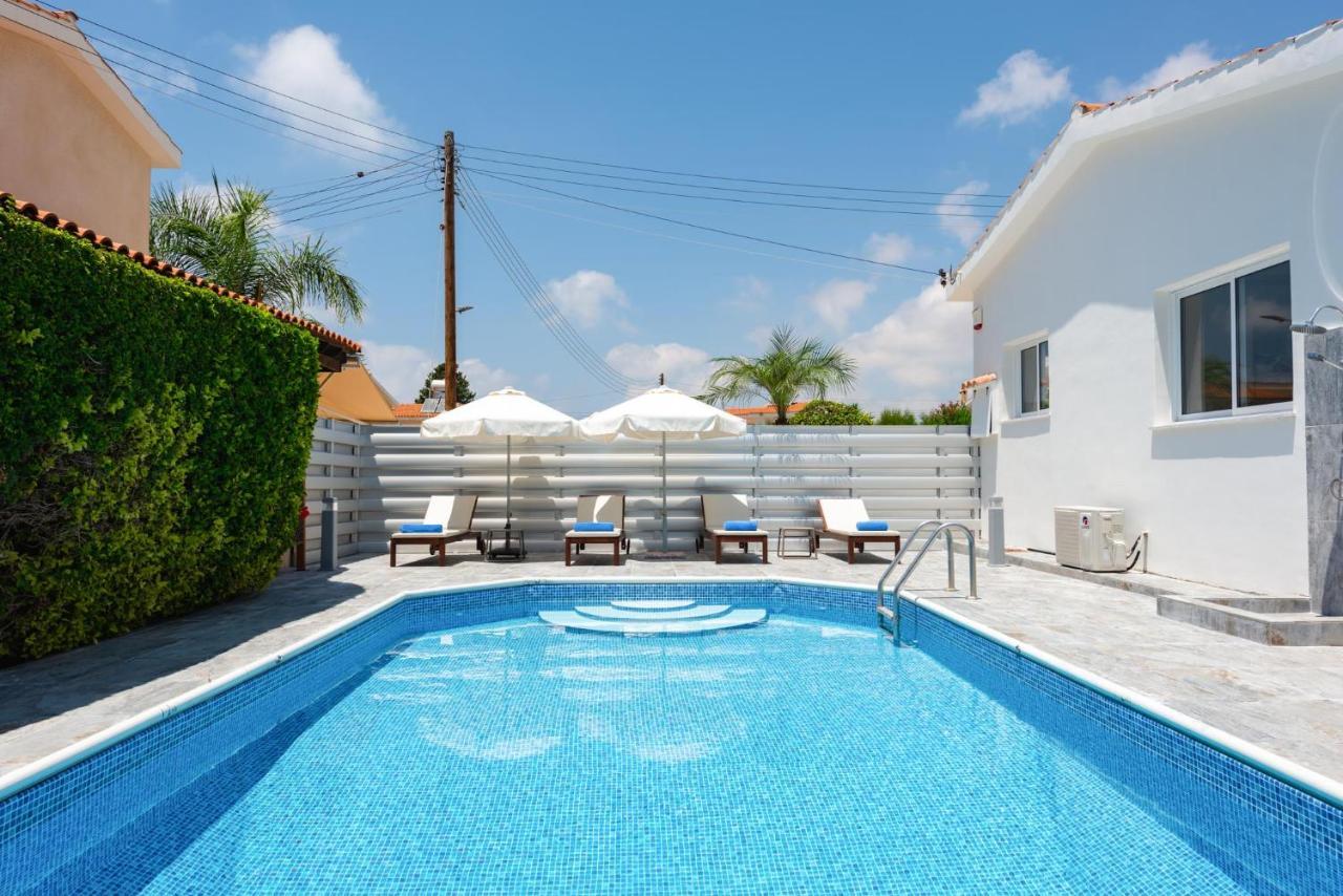 Bungalow Mikaella By Ezoria Villas Korall-öböl Kültér fotó