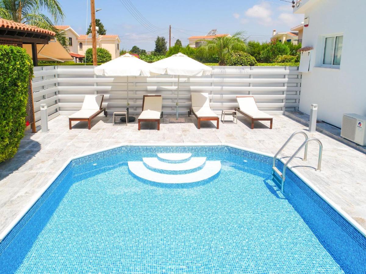 Bungalow Mikaella By Ezoria Villas Korall-öböl Kültér fotó