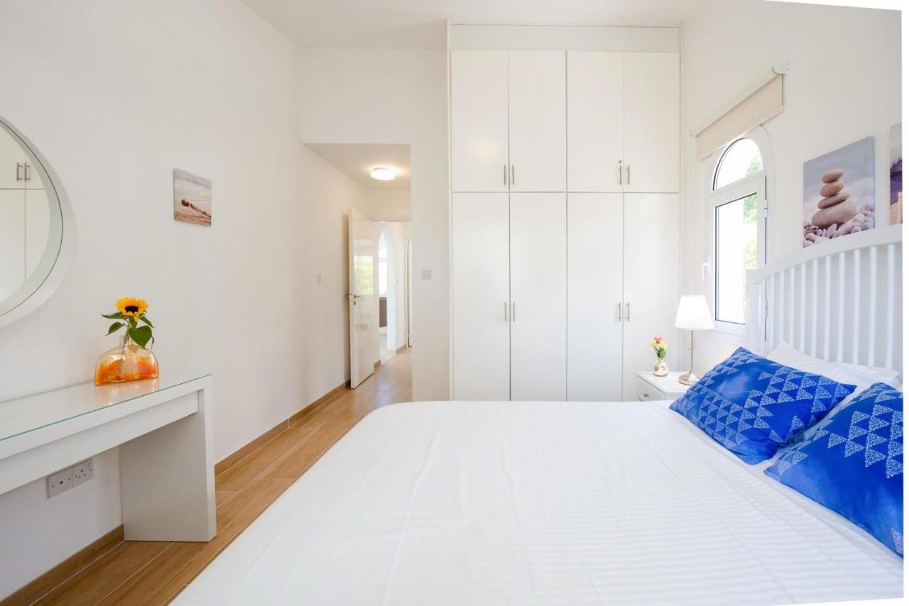 Bungalow Mikaella By Ezoria Villas Korall-öböl Kültér fotó