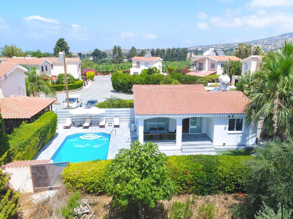 Bungalow Mikaella By Ezoria Villas Korall-öböl Kültér fotó