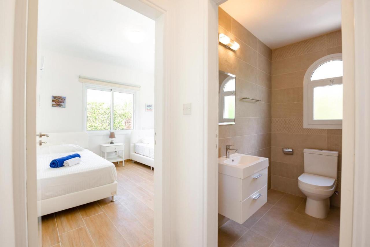 Bungalow Mikaella By Ezoria Villas Korall-öböl Kültér fotó