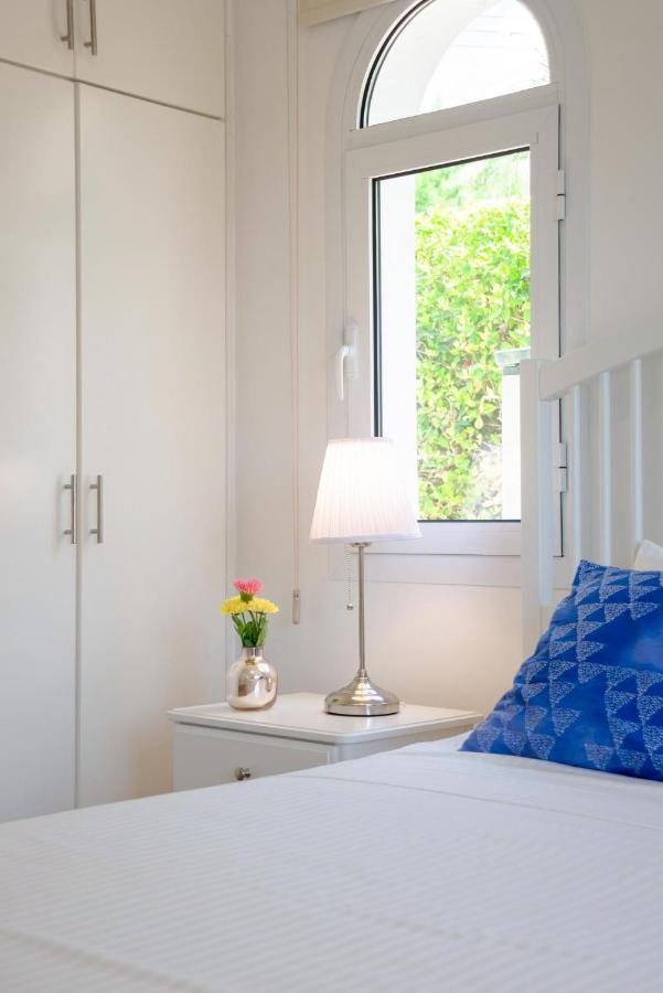 Bungalow Mikaella By Ezoria Villas Korall-öböl Kültér fotó