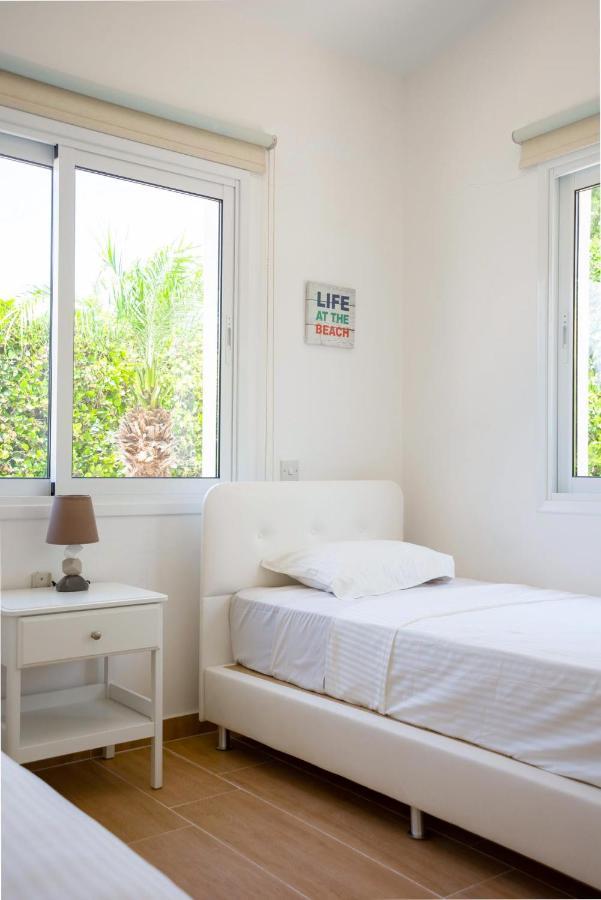 Bungalow Mikaella By Ezoria Villas Korall-öböl Kültér fotó