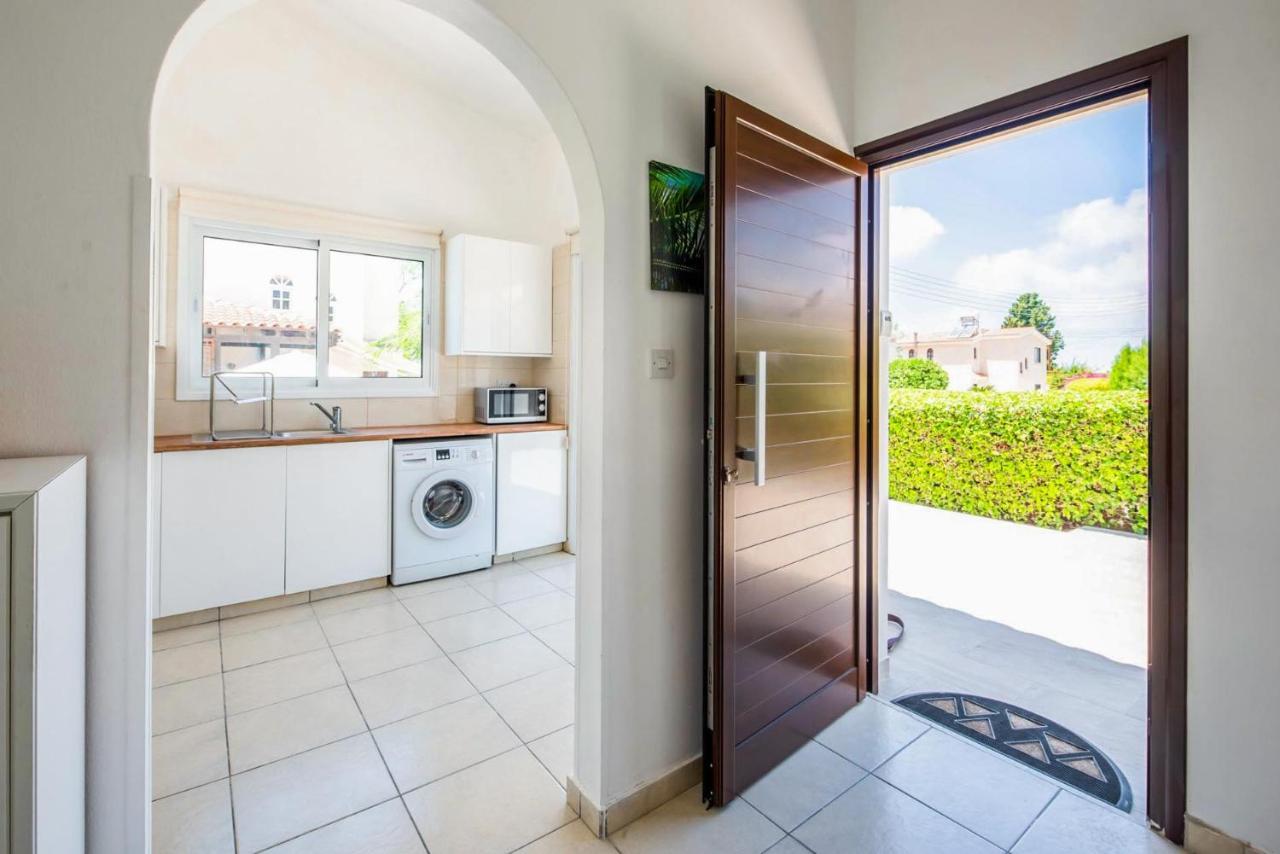 Bungalow Mikaella By Ezoria Villas Korall-öböl Kültér fotó