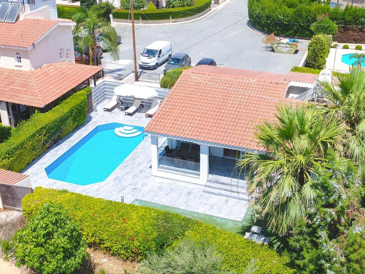 Bungalow Mikaella By Ezoria Villas Korall-öböl Kültér fotó