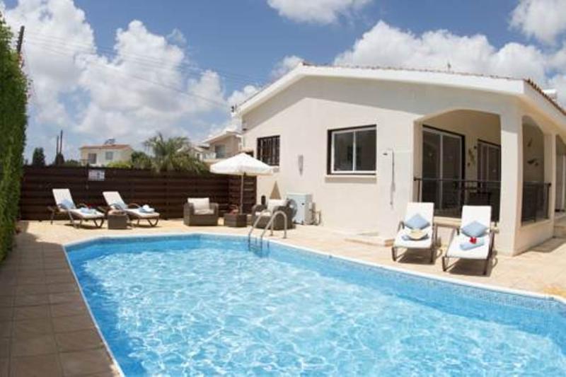 Bungalow Mikaella By Ezoria Villas Korall-öböl Kültér fotó